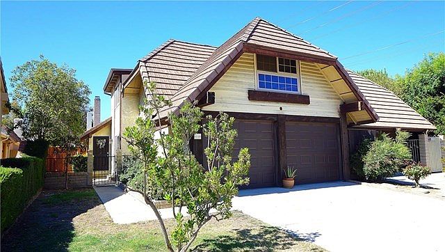 1st image of 22707 Garzota Dr