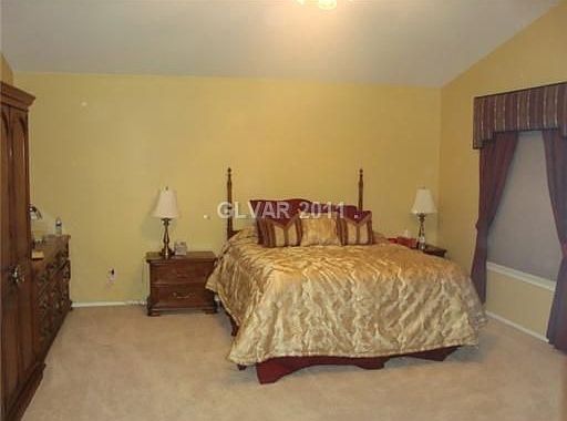 4th image of 9304 Saint James Cir