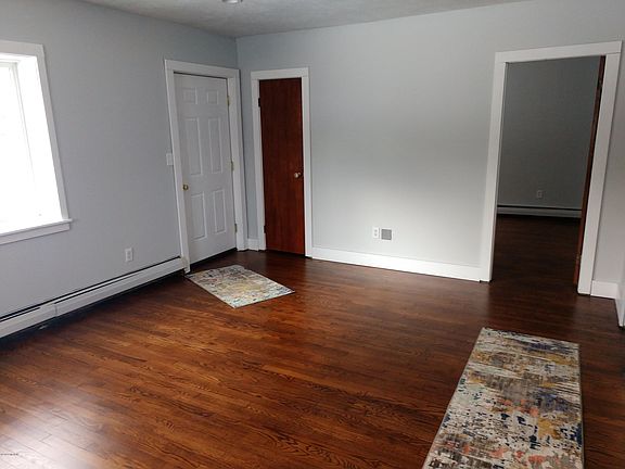 5th image of 7060 Pine Hill Dr NE