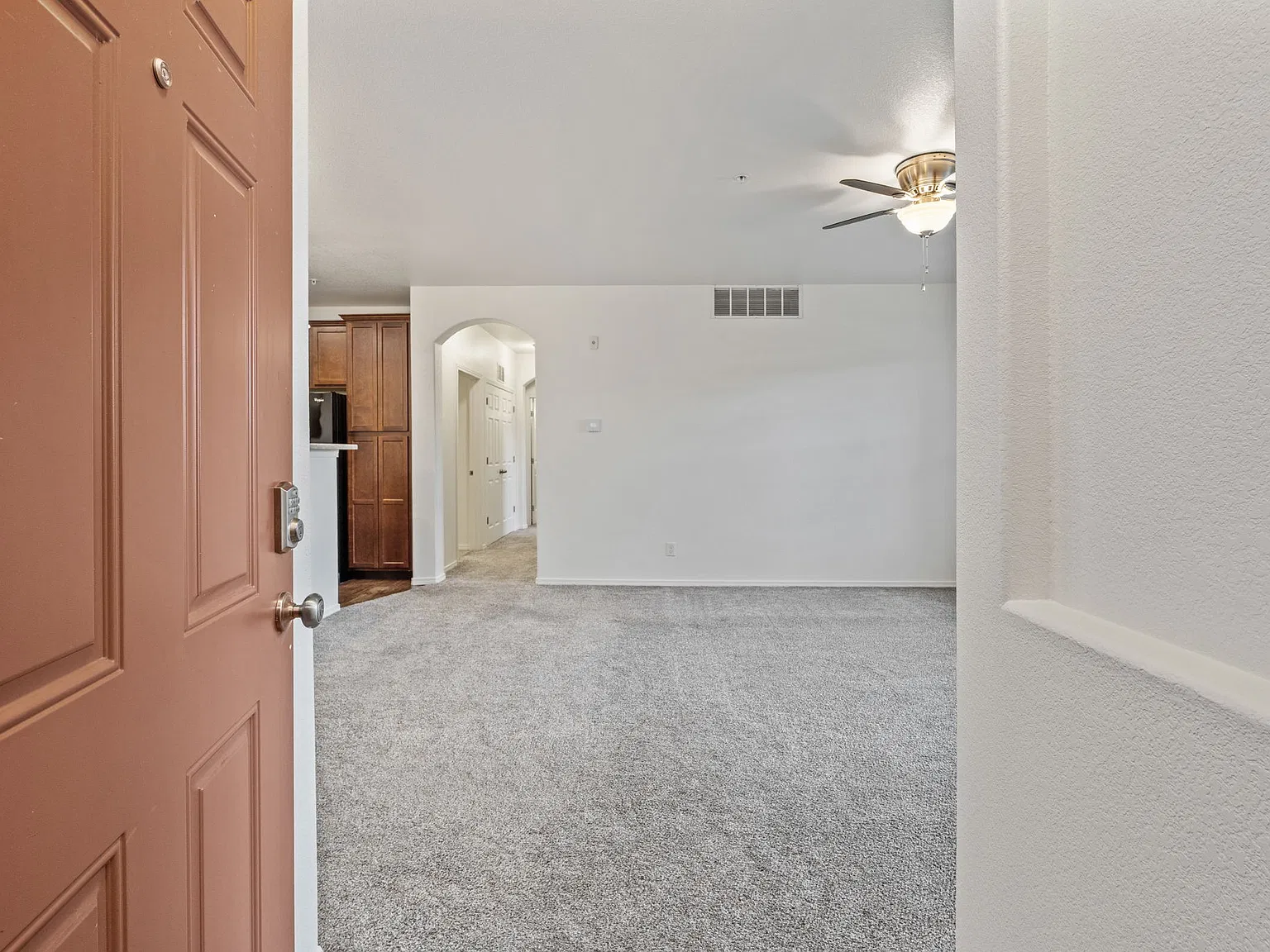 2 bed, 1210 sqft, $1,825 — Photo 2
