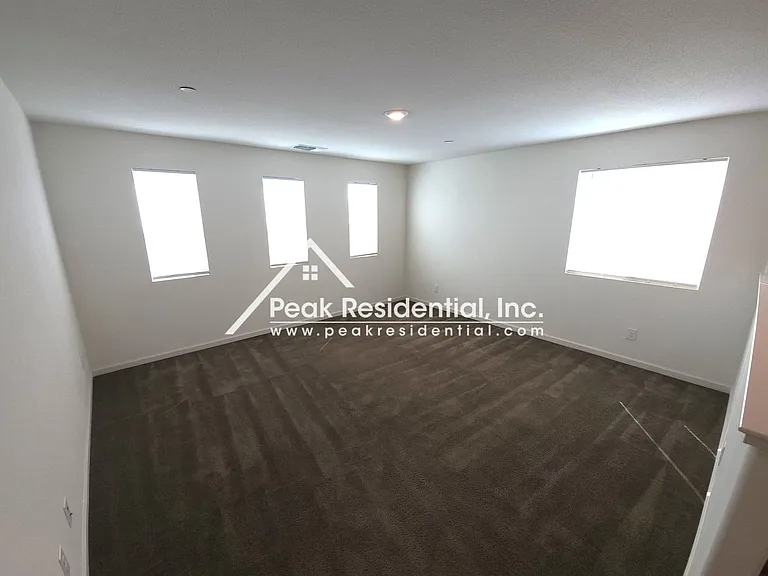 5343 Kankakee Dr — Photo 14