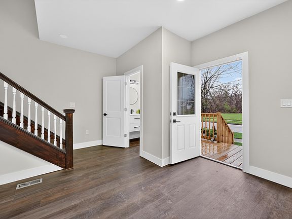 4th image of 4486 Seyburn St