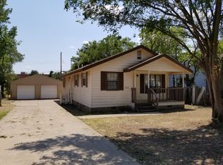 210 W Douglas Dr, Midwest City, OK 73110
