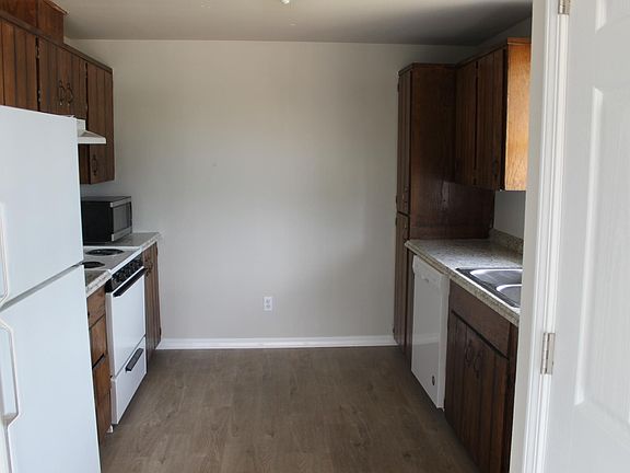 5th image of 10016 David Ln SW