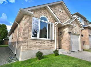 285 Acadia Dr, Hamilton, ON L8W3L1
