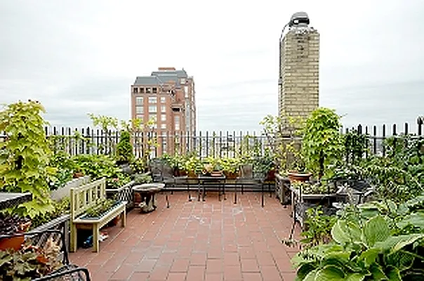 Sold by CitySites Real Estate Group | media 3