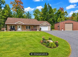 401 Sandy River Rd, Norridgewock, ME 04957