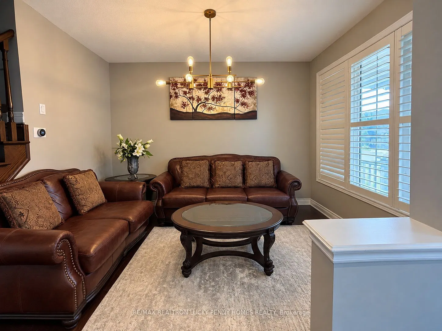 3 bed, $3,000 — Photo 2