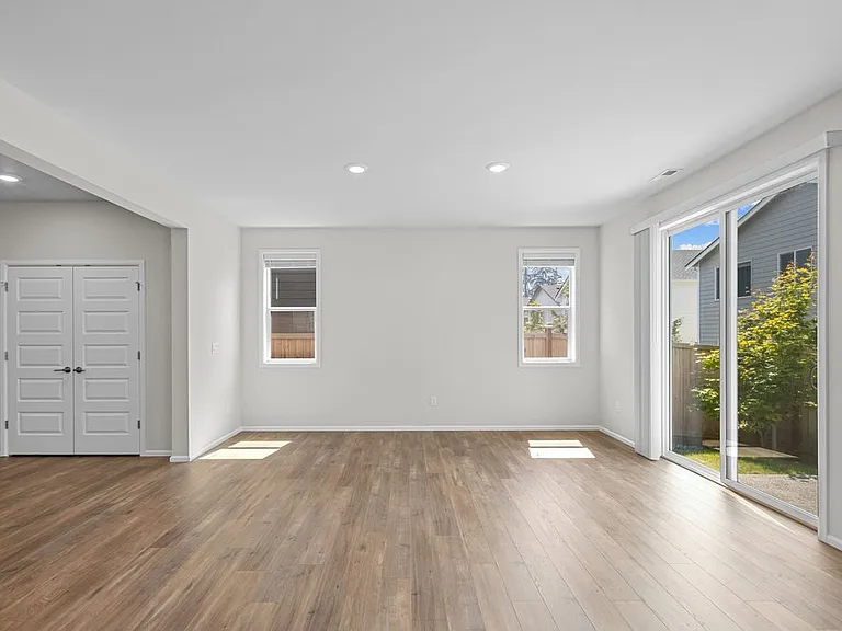20908 42nd Dr SE — Photo 13