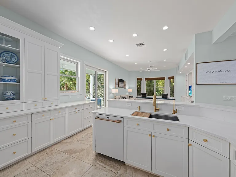 660 Anchor Dr — Photo 12