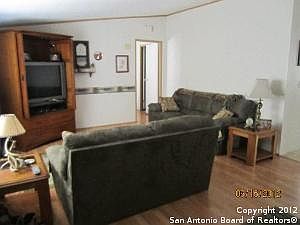 4th image of 112 Encino Blanco
