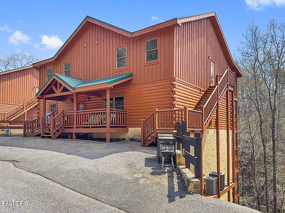 2nd image of 4359 Forest Ridge Way