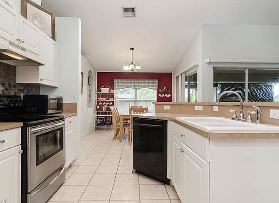 5th image of 3008 SW 5th Pl