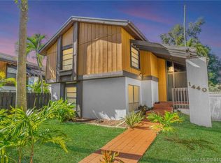 1440 W Sandpiper Cir, Pembroke Pines, FL 33026