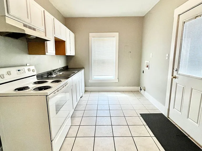 637 W Ormsby — Photo 11