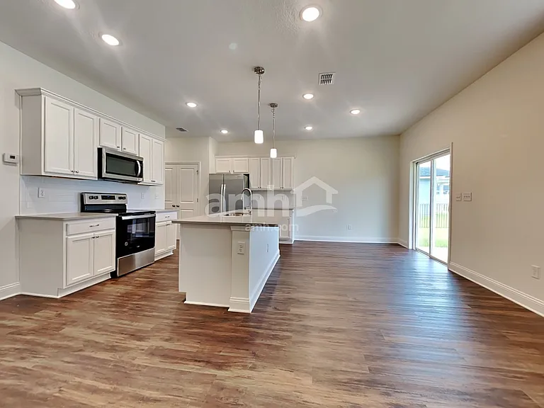 518 Onate Cir — Photo 5