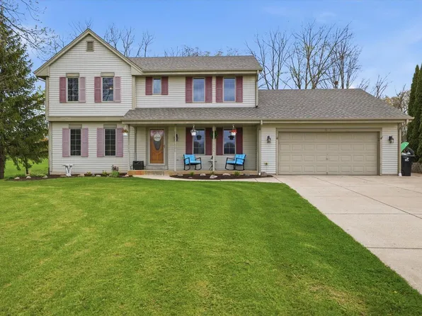 8715 Halverson ROAD, Waterford, WI 53185