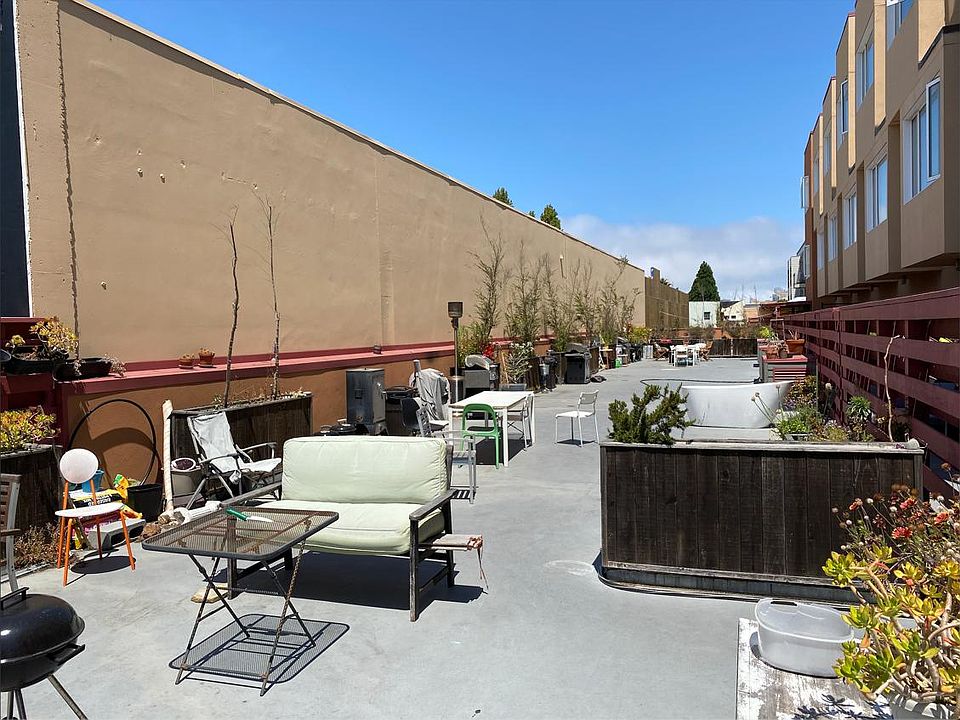 2nd image of 3000 23rd St #305