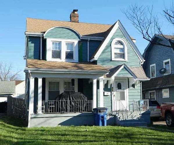 1st image of 43 W Bruce Ave