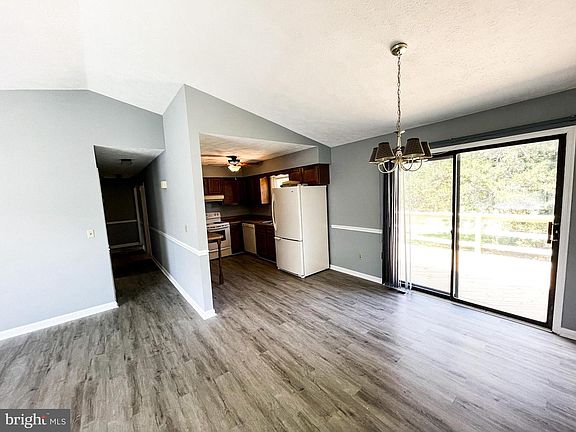 5th image of 6562 Belfrys Ct E