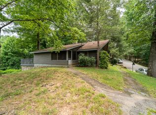 321 Village Rd, Murphy, NC 28906