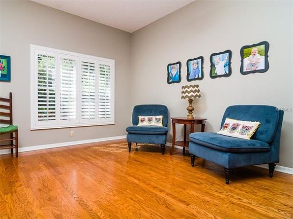 4th image of 3303 W Oakellar Ave