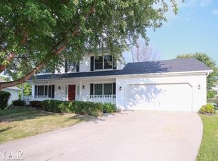 1501 Espey Dr, Bloomington, IL