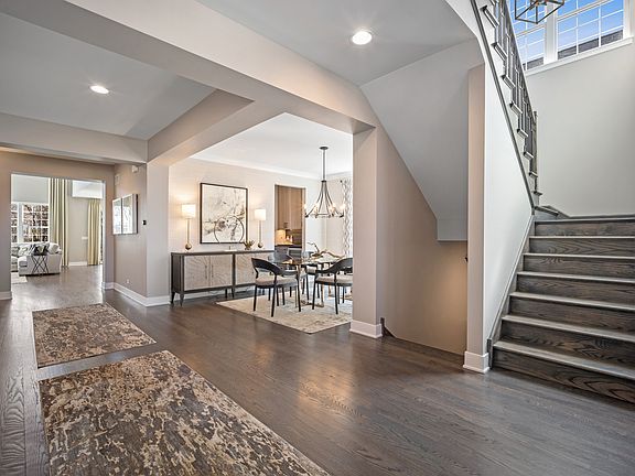 01_2807ParksideCircle_2001_HiRes