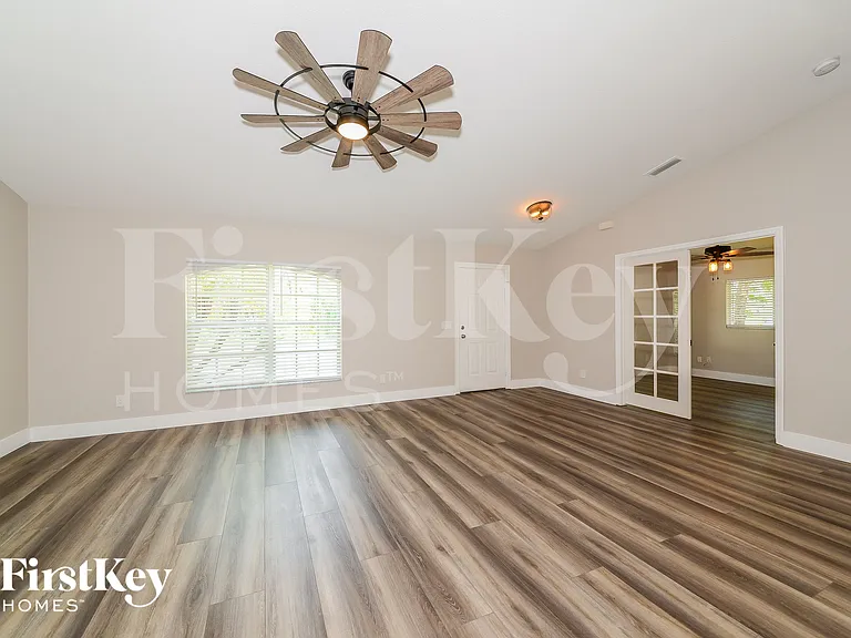 2670 Denicke St — Photo 2