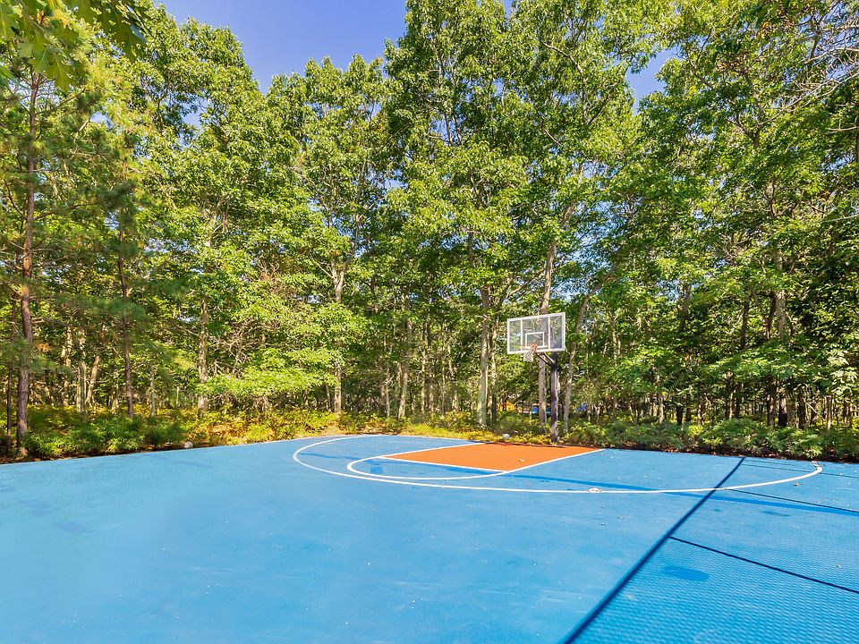 528 Wainscott Northwest Rd Wainscott NY Zillow