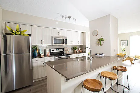 1235 11th Ave SW — Photo 37