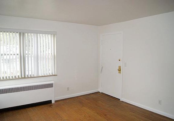 2nd image of 4022 Paxton Ave APT B