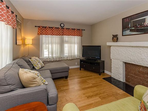 5th image of 741 Carrollton Ct