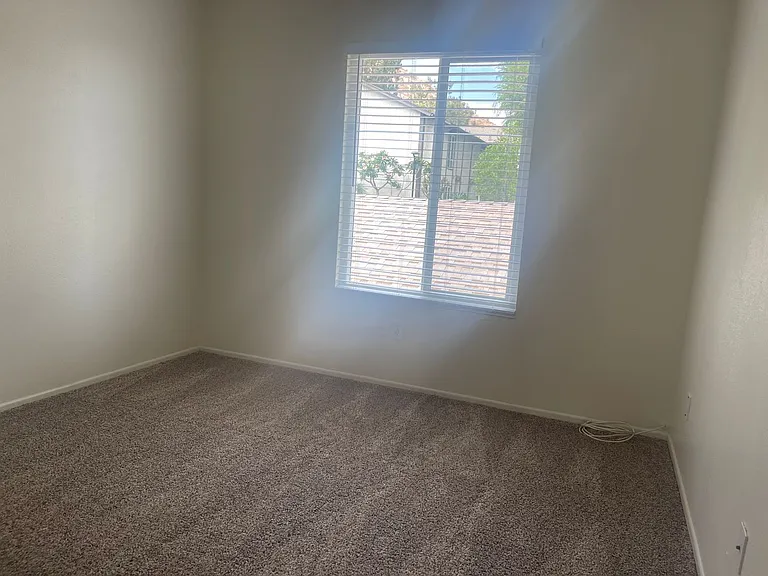 4722 Knickerbocker Ln — Photo 11