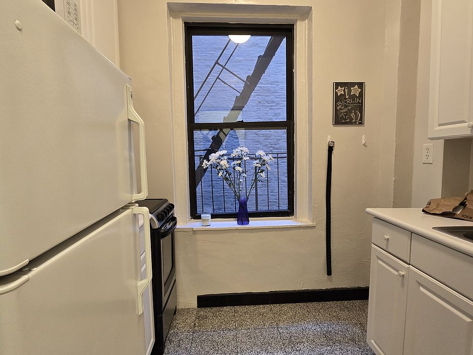 1st image of 515 W 113th St Unit 3J
