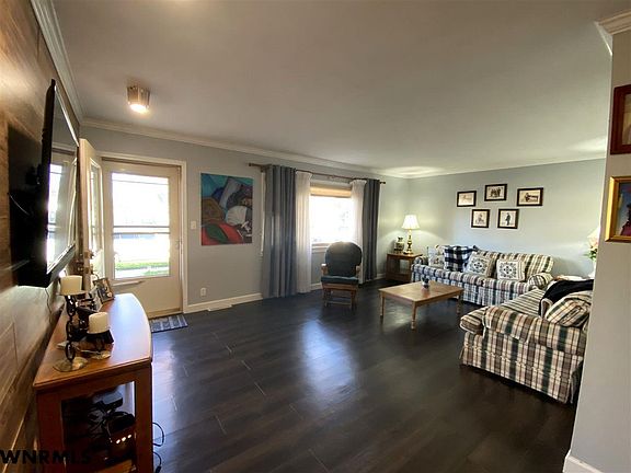 4th image of 3002 Avenue F
