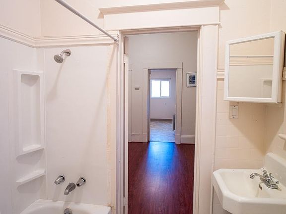 3rd image of 2123 P St APT D