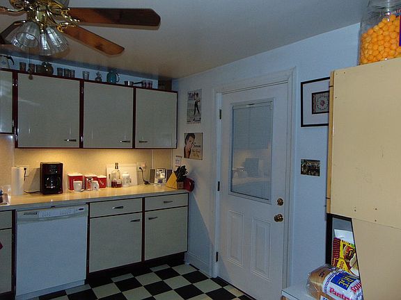 4th image of 64 N Main St