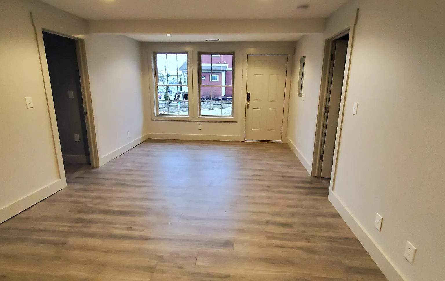 4 bed, 1197 sqft, $3,900 — Photo 3