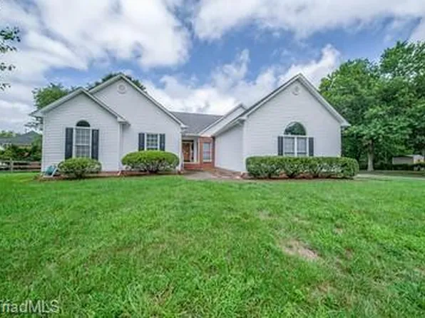 201 Brookfarm Trl, Lewisville, NC 27023