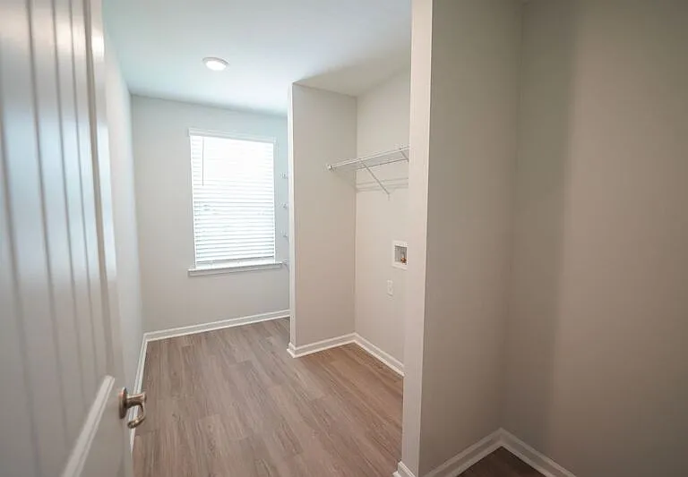 44 Jazz Dr — Photo 32