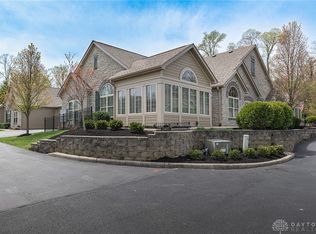 2483 Locust Hill Blvd, Dayton, OH 45431