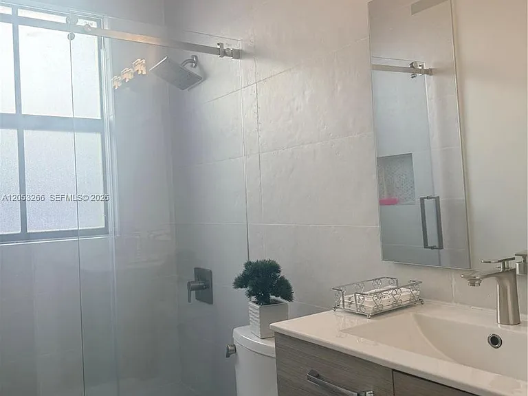 10057 NW 88th Ter — Photo 15