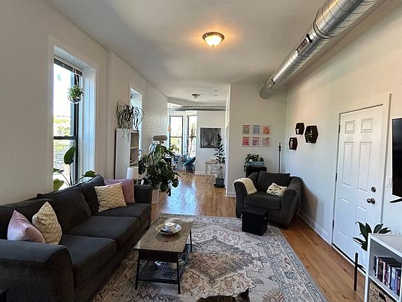 5th image of 2559 W North Ave #2F