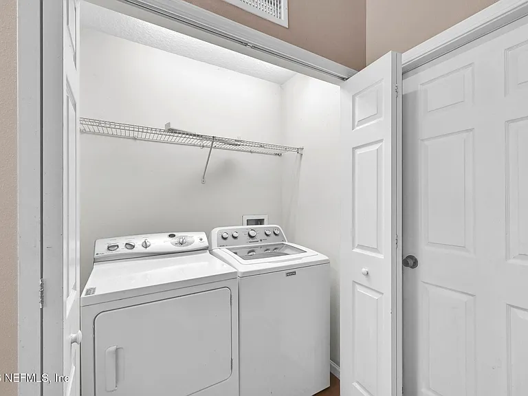 10810 Stanton Hills Dr E — Photo 21
