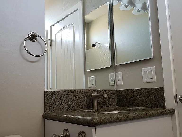 1561 S Dandelion St #2 — Photo 5