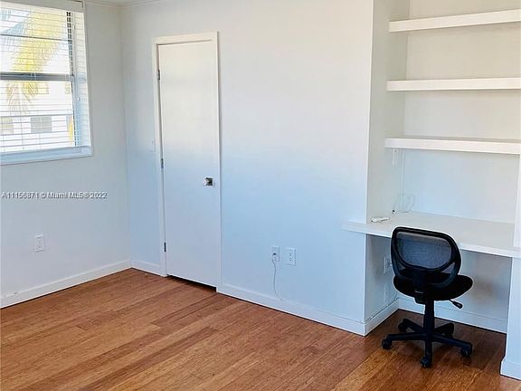 3rd image of 1357 Collins Ave APT D4