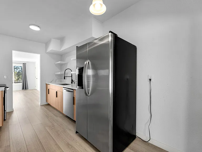 2102 NW Kelly Dr #15 — Photo 11
