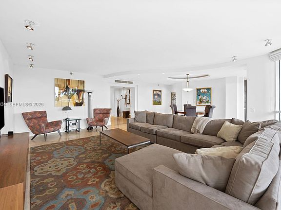 2nd image of 21150 NE 38th Ave APT 603