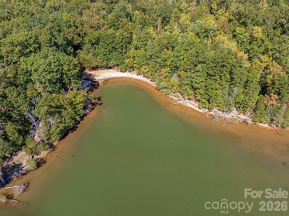 4th image of 846 Lakeforest Dr #36
